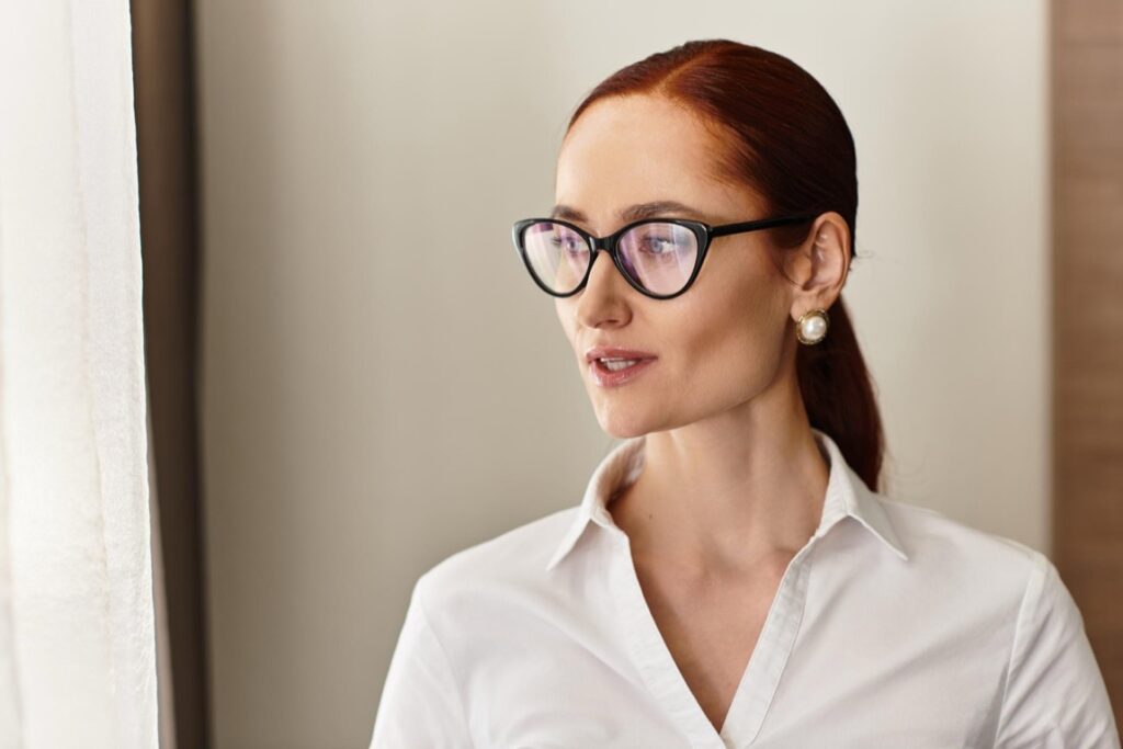 Prada jest uznawana za jedną z czołowych marek luksusowych na świecie, a jej produkty są synonimem wysokiej klasy i niepowtarzalnego stylu